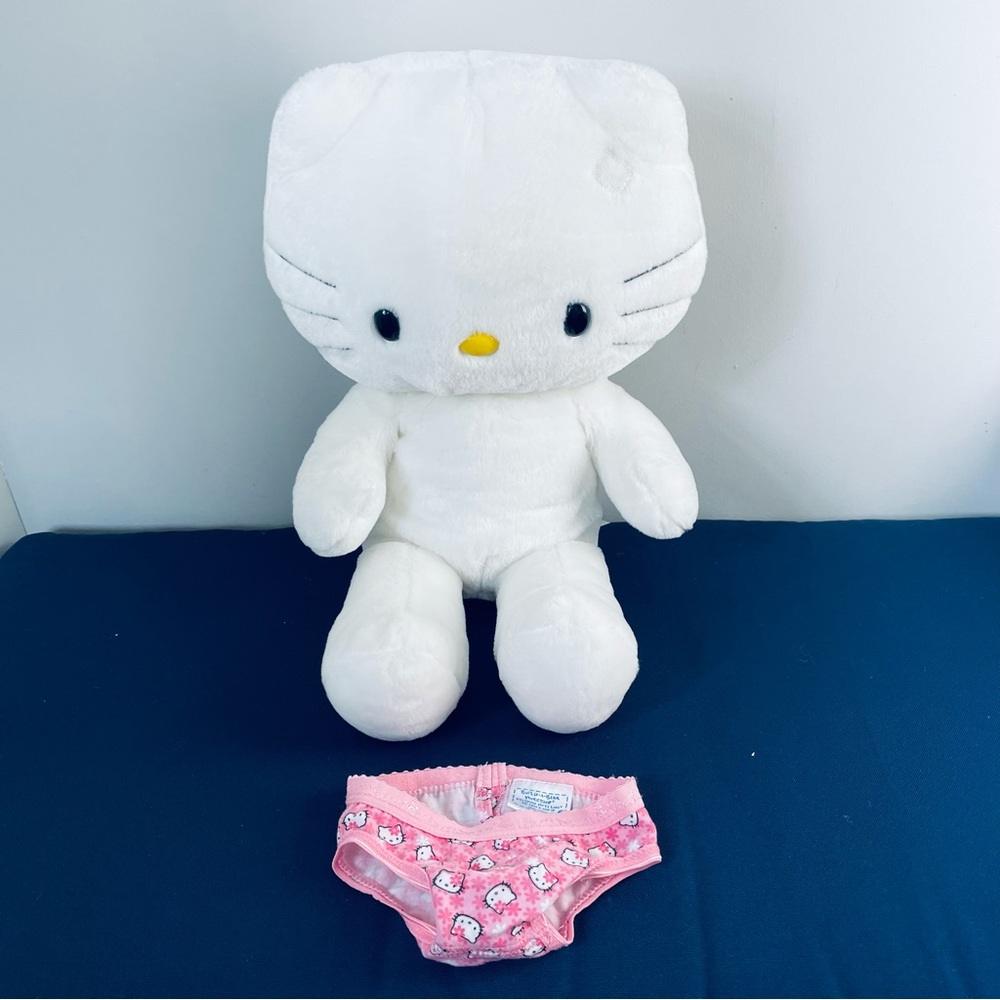 Build-A-Bear Workshop Hello Kitty Plush – Sanrio (2010) - Picture 3 of 12